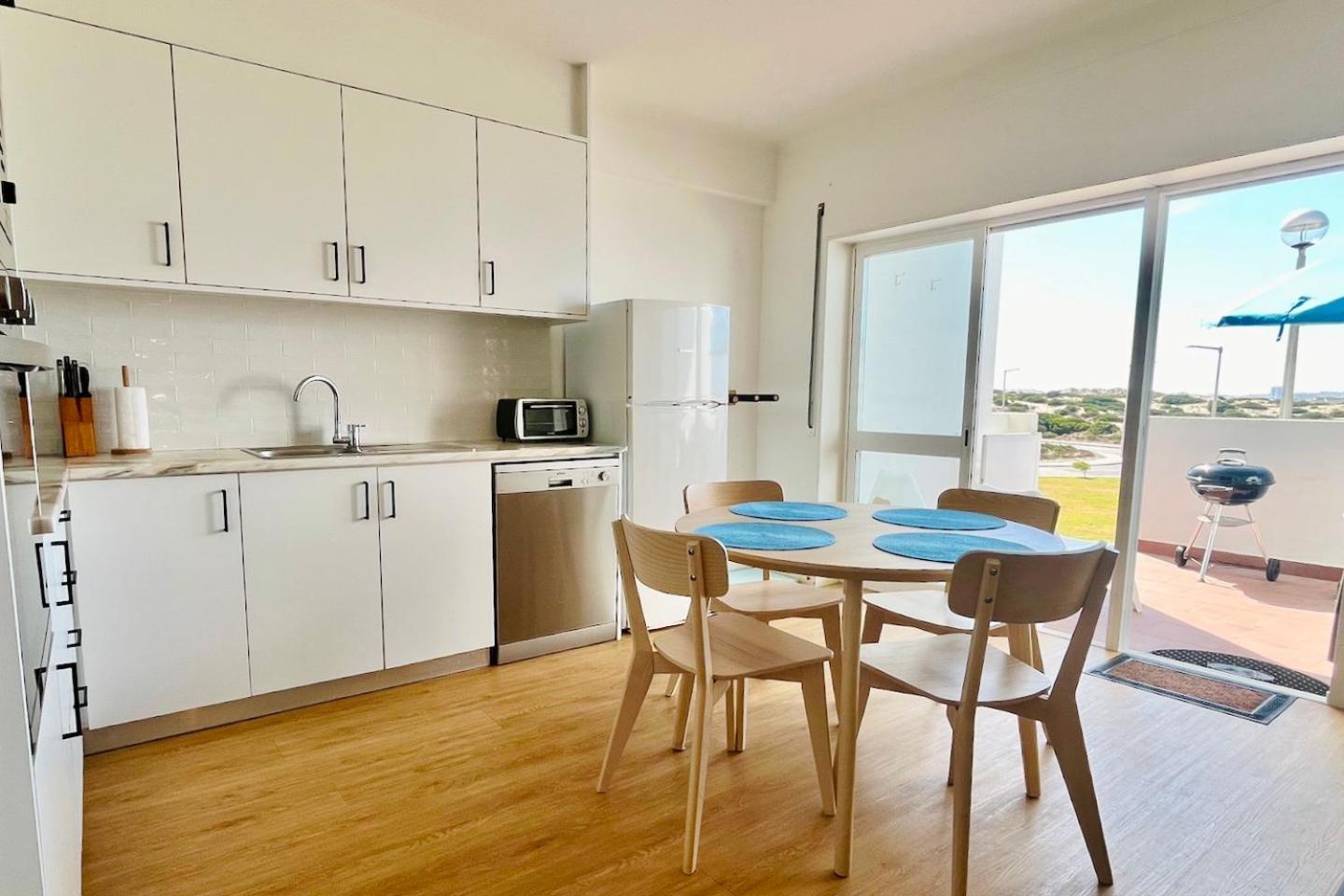 Apartamento Luciana - Beachside, Balcony, Sunset View Ferrel  Εξωτερικό φωτογραφία